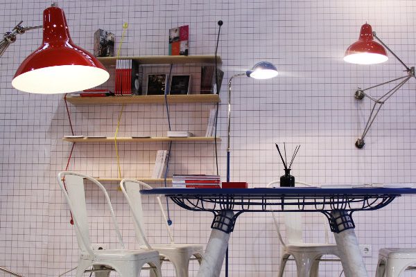 4 Fascinating & Modern Floor Lamps Recommended for Dining Rooms