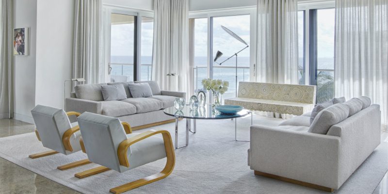 A Palm Beach House with a Mid-Century Floor Lamp You’ll Love