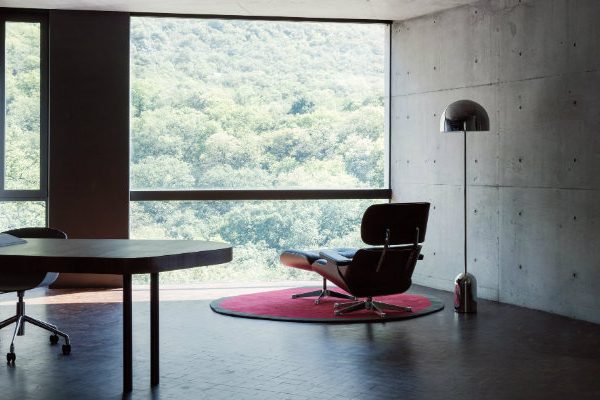 Ventura House Shines with Sweeping Views & Contemporary Lighting FEAT