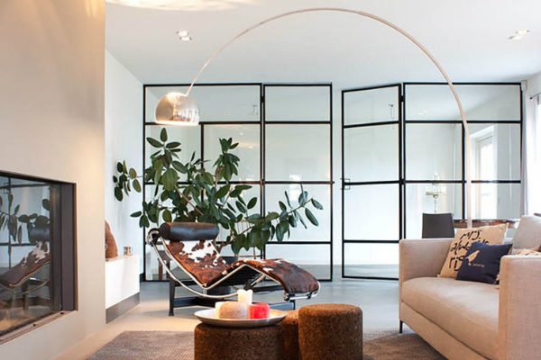 Discover Why You Should Be Using Arc Floor Lamps in Your Living Room FEAT