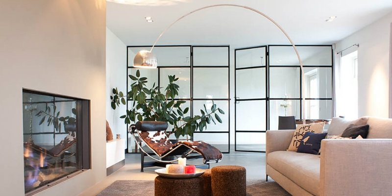 Discover Why You Should Be Using Arc Floor Lamps in Your Living Room FEAT