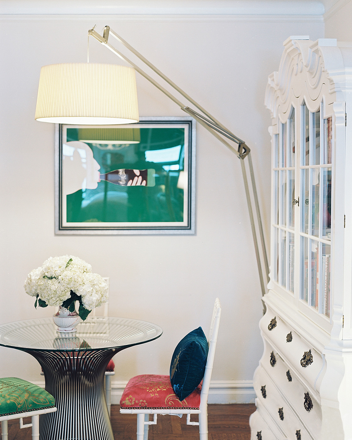 Why Your Dining Room Needs A Modern Floor Lamp