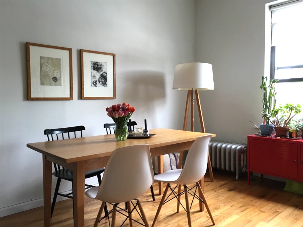 Why Your Dining Room Needs A Modern Floor Lamp