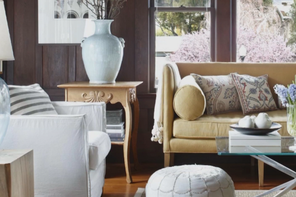 Unclutter Your Living Room Design With These Tips!