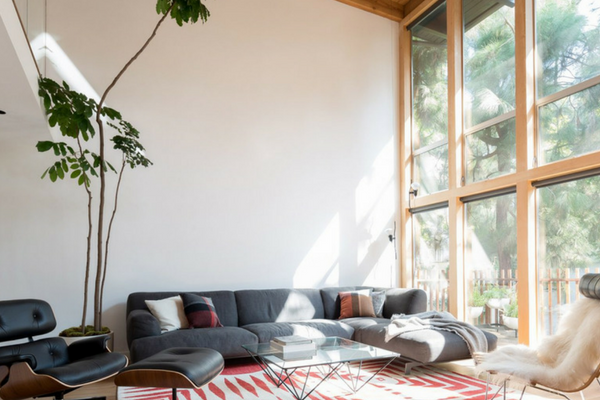A Mid-Century Home in Los Angeles is Waiting For You!