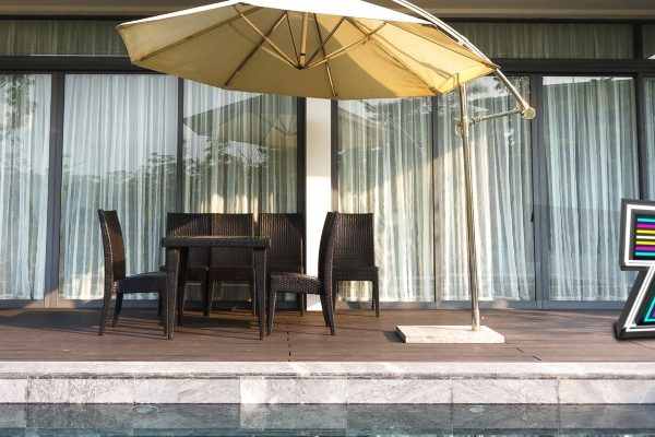 Get To Know The Best Outdoor Floor Lamps For Summer 2020!